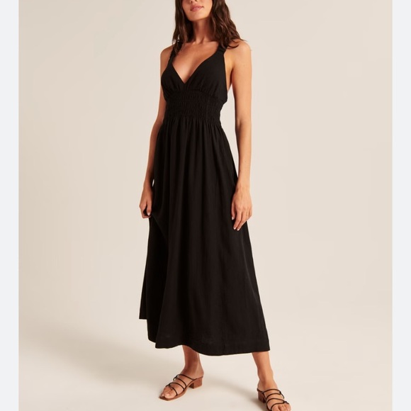 Abercrombie & Fitch Dresses & Skirts - New: Abercrombie & Fitch Scrunch Strap Linen Blend Midi Maxi Dress. Size Small